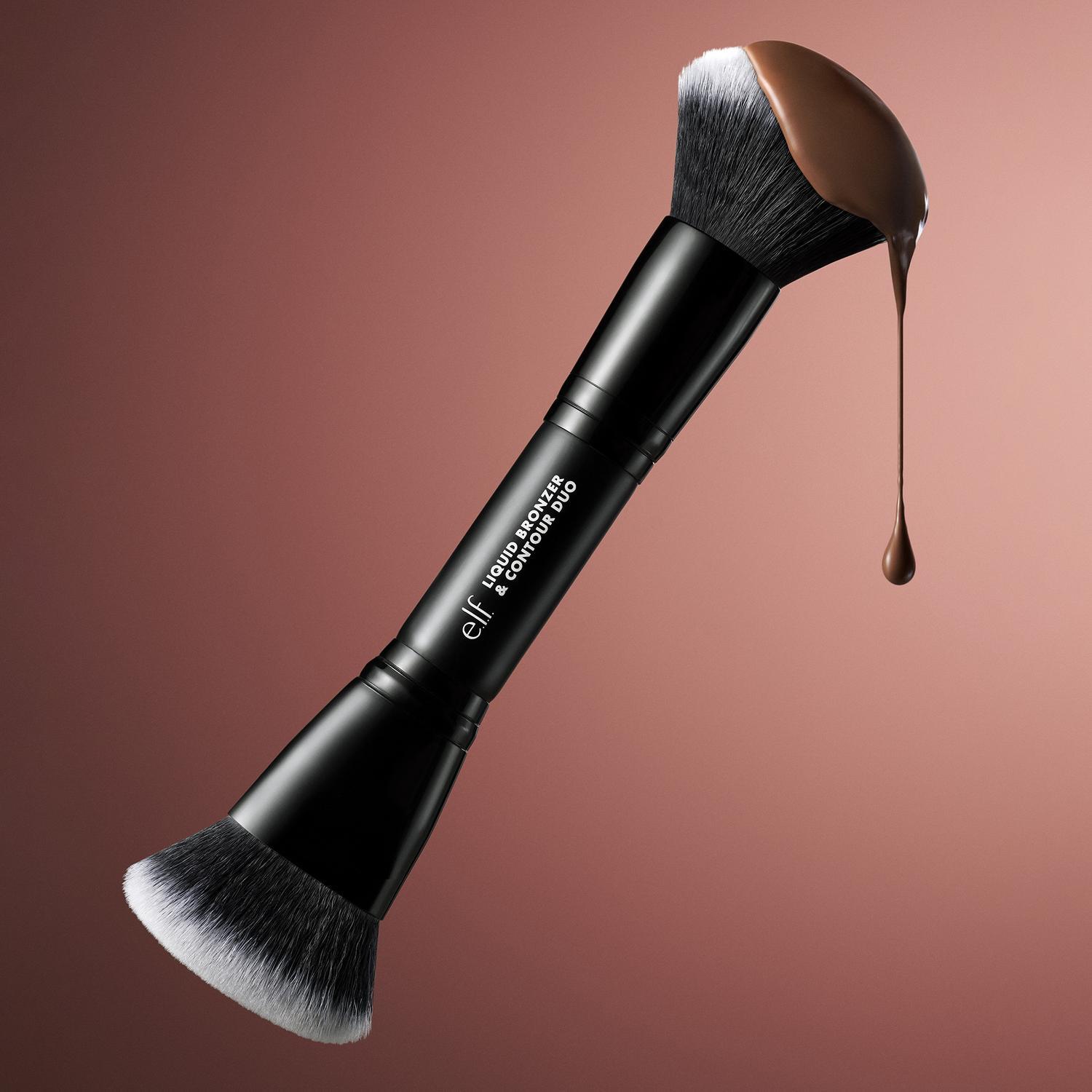 E.L.F. LIQUID BRONZER & CONTOUR BRUSH (BROCHA DE DOBLE EXTREMO)